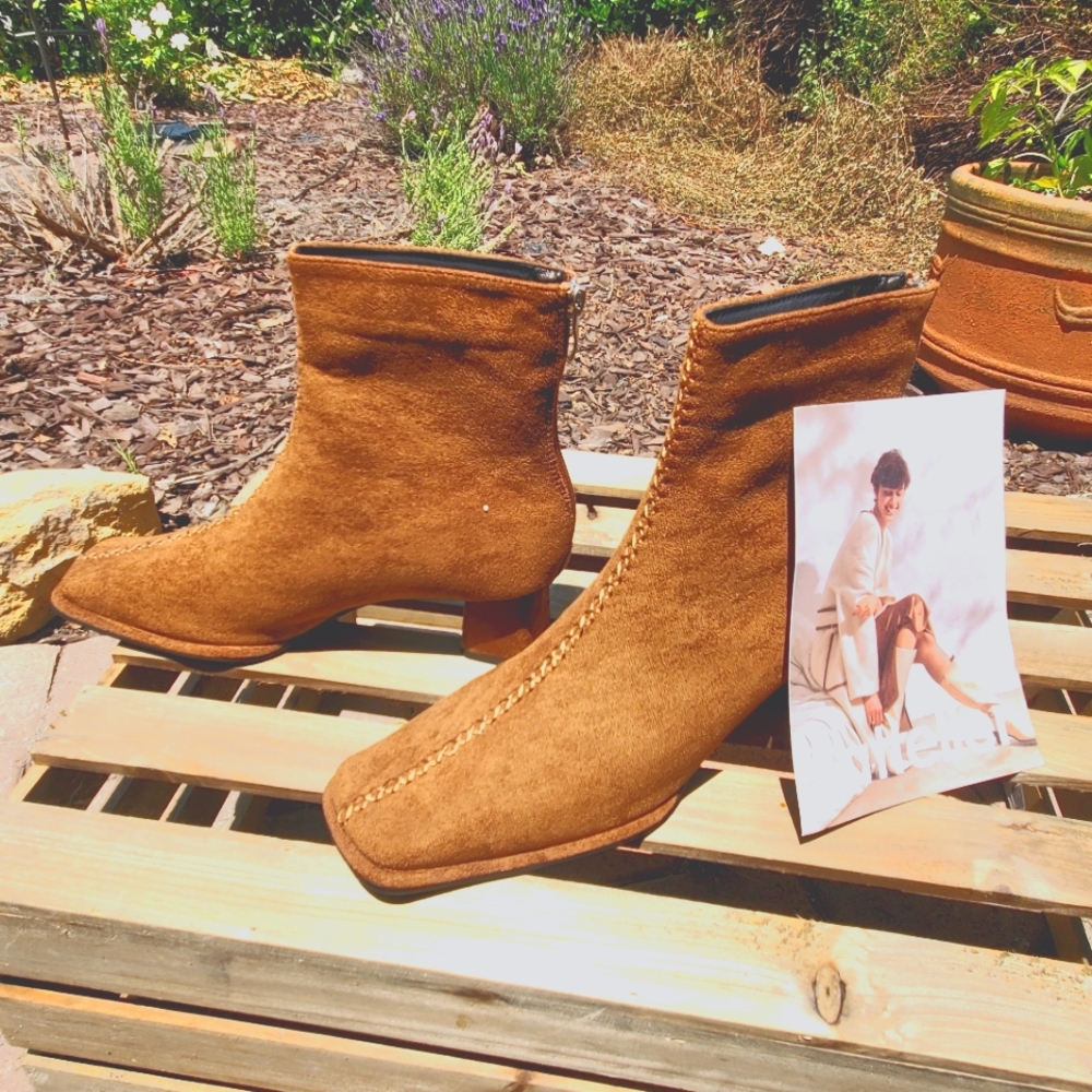 Suede boots